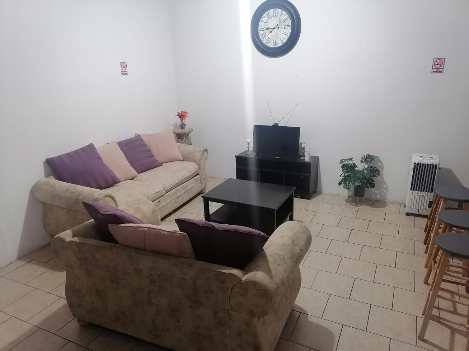 הוילה סיודאד חוארס Casa Amplia מראה חיצוני תמונה